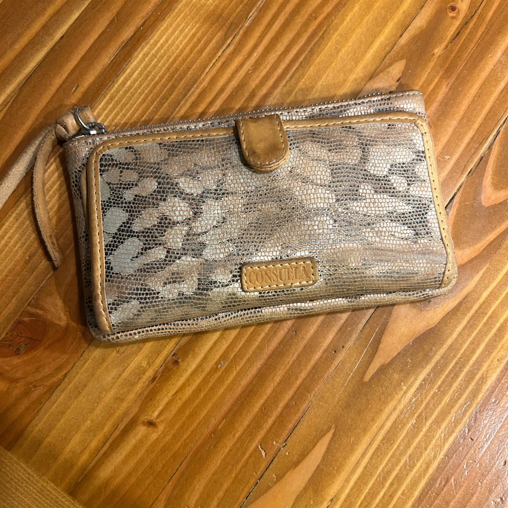 Consuela wallet